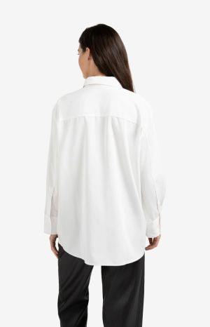  Off WHITE